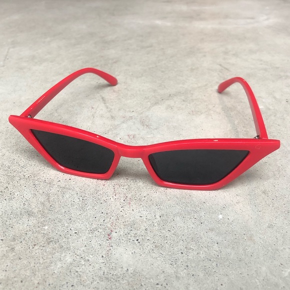 3 for $20!! Red Cat-Eye Sunglasses - Picture 2 of 2